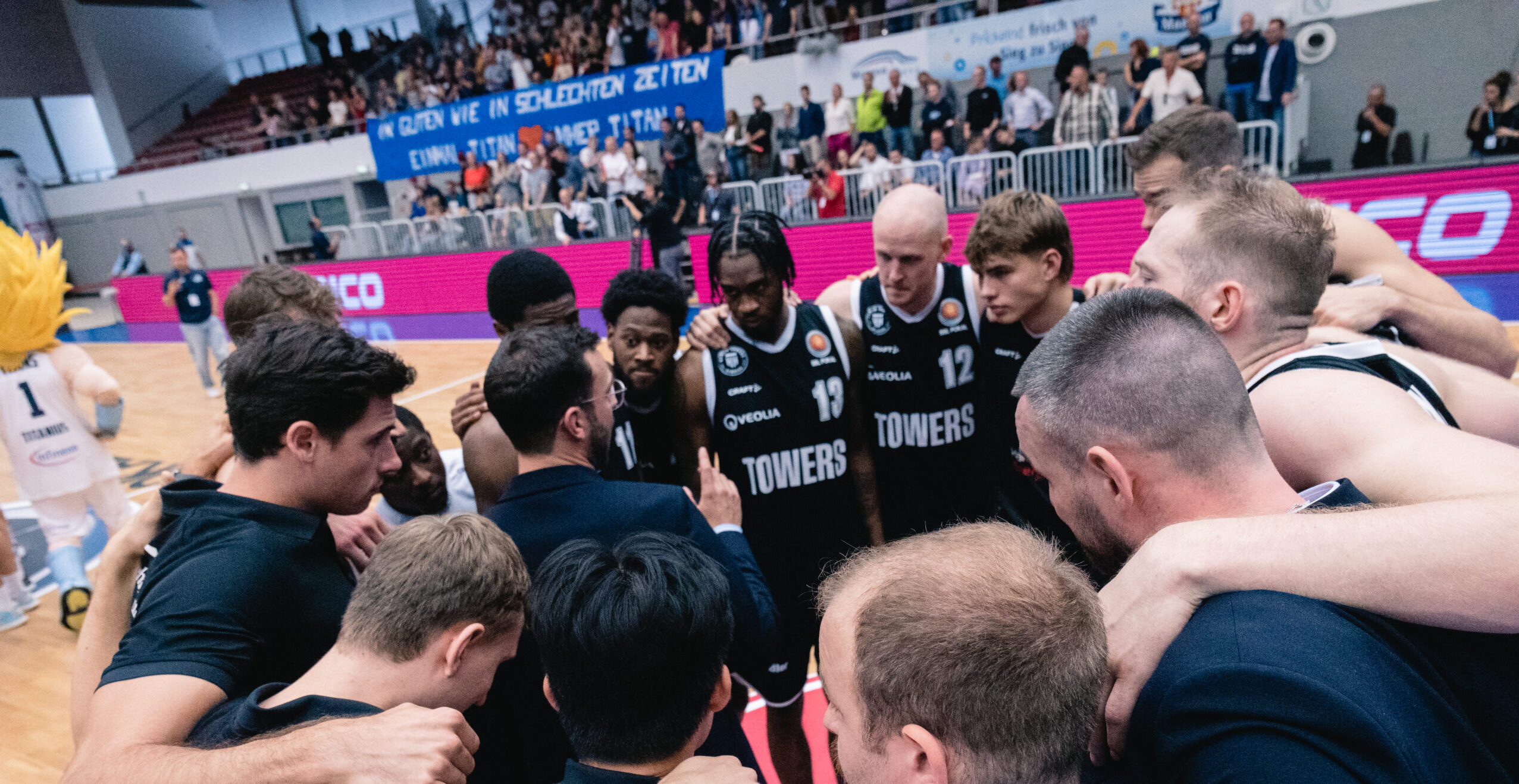 Ansprache Barloschky an Team Pokal Dresden