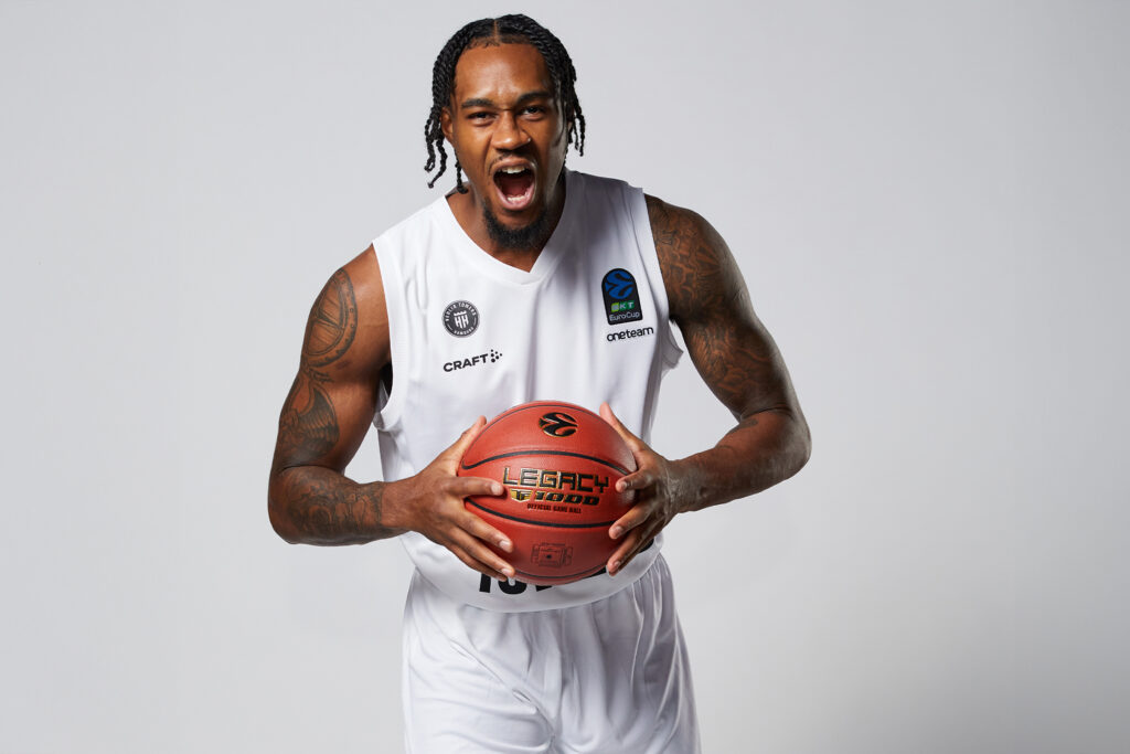 Potraitfoto von VJ King für BKT EuroCup