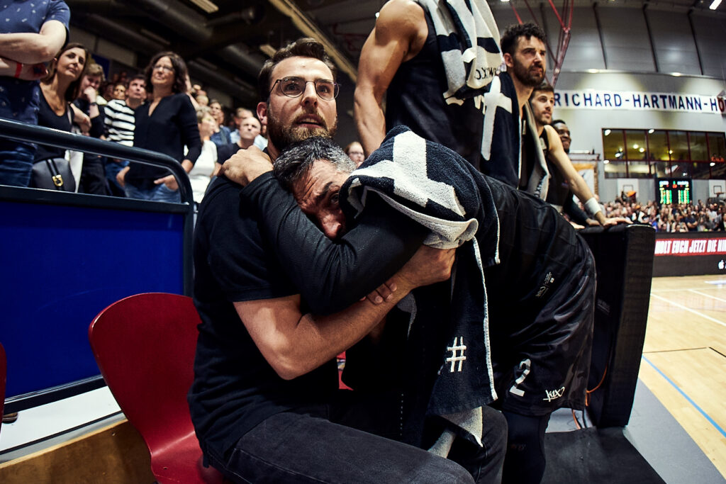 Barloschky und Zazai Arm in Arm