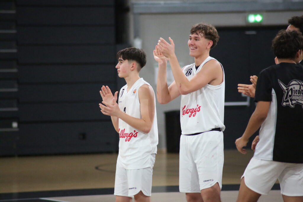 Fröhliche Gesichter bei der JBBL
