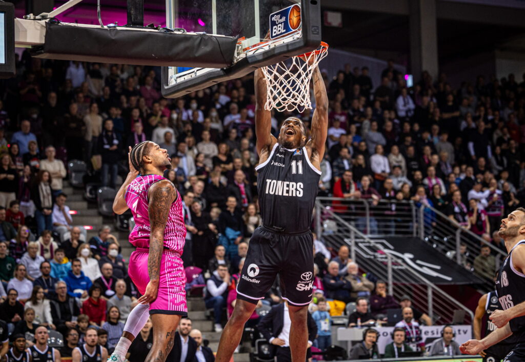 Dunk Will Christmas in Bonn