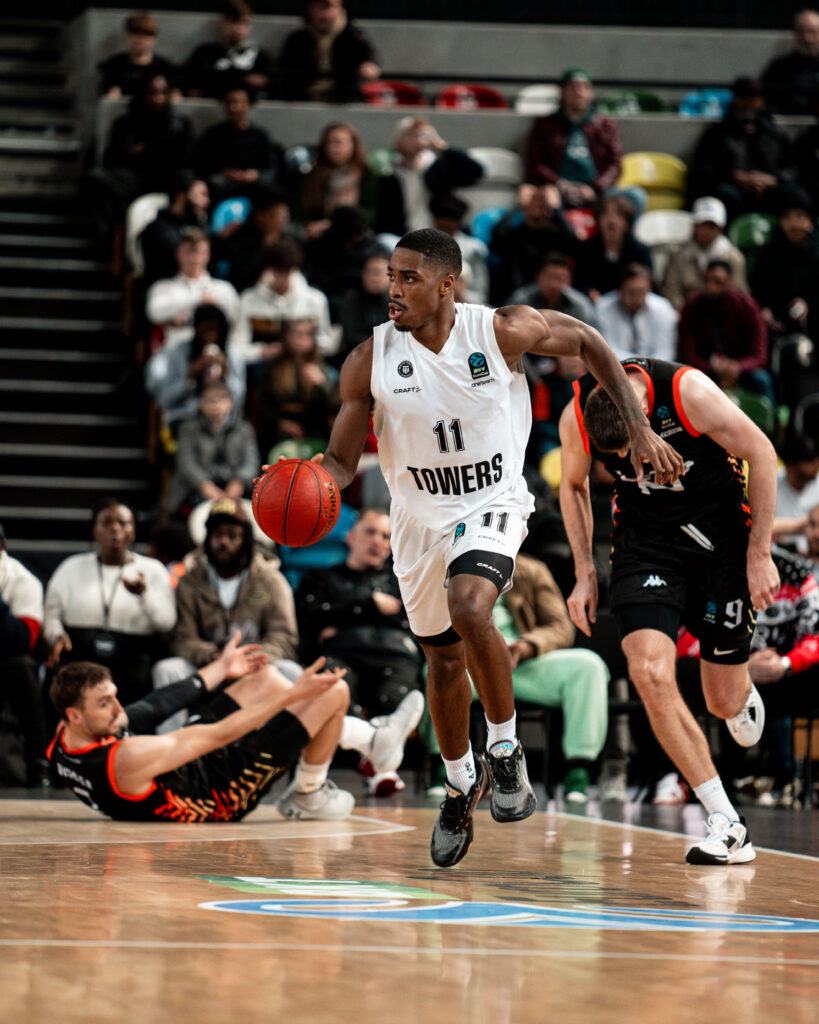 Dribbling Will Christmas in London