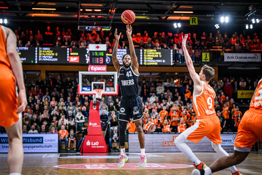 Dreier Aljami Durham in Vechta