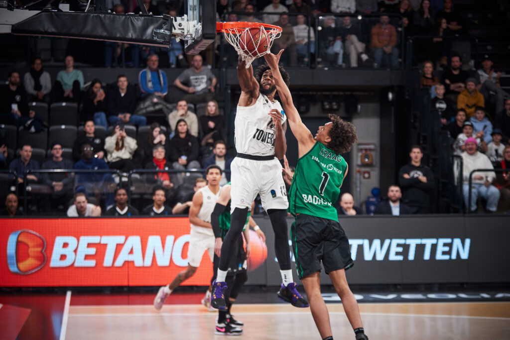 Dunk VJ King gegen Badalona