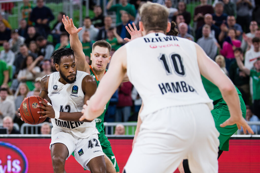 Aljami Durham am Ball in Ljubljana