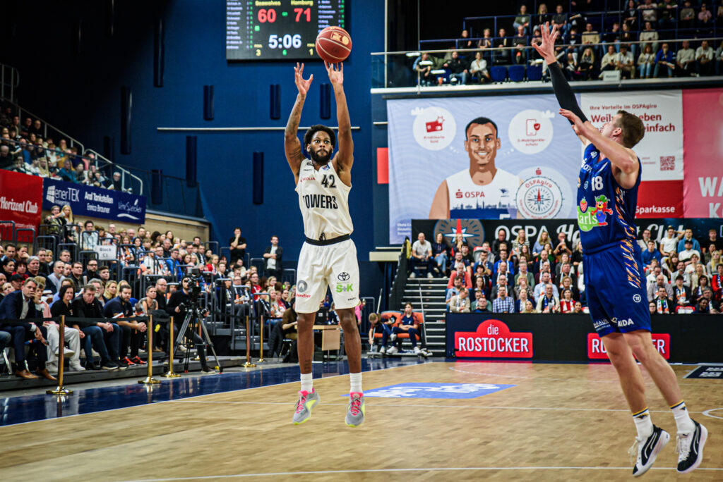 Dreier Aljami Durham in Rostock