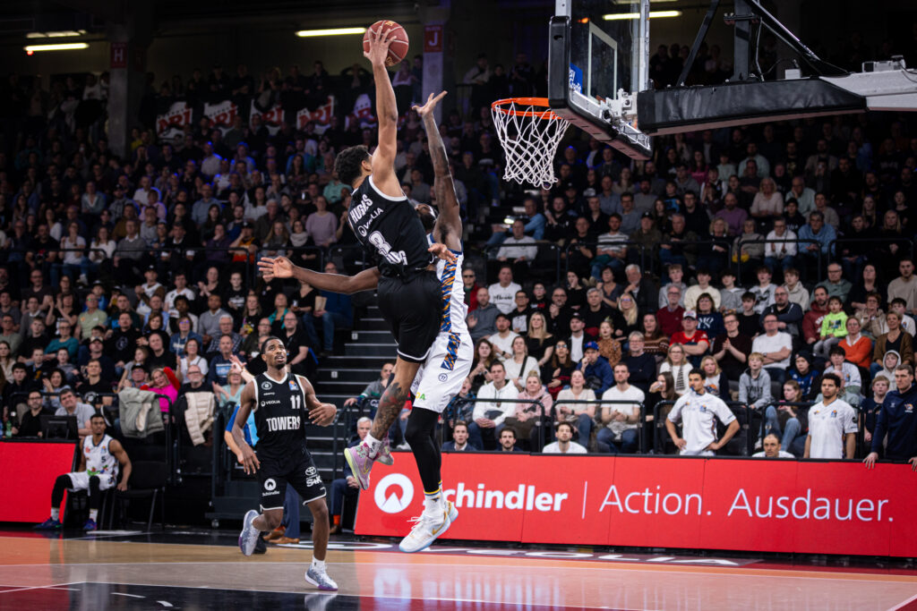 Dunk Mark Hughes gegen Rostock