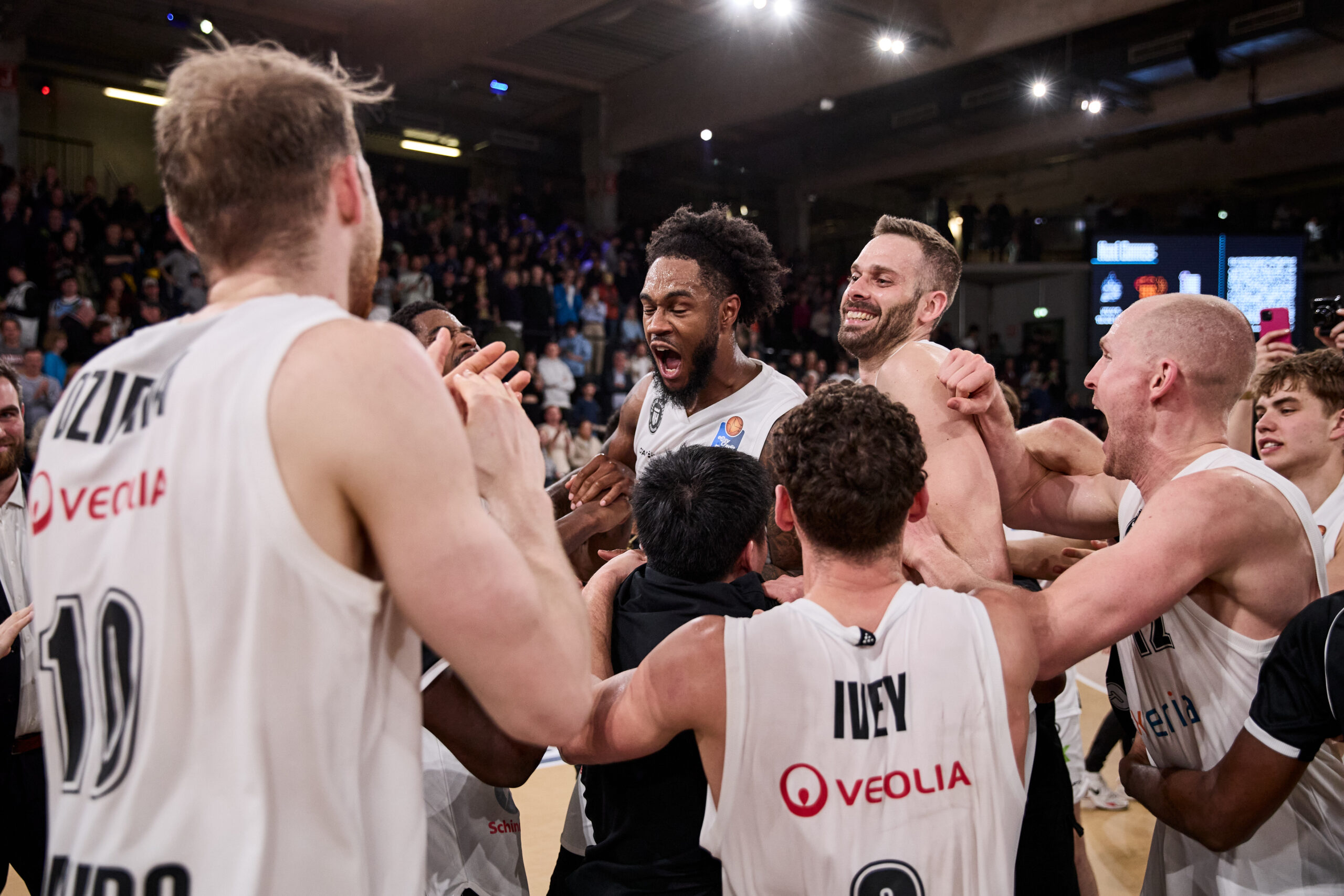 Jubel nach dem Spiel gegen Ludwigsburg
