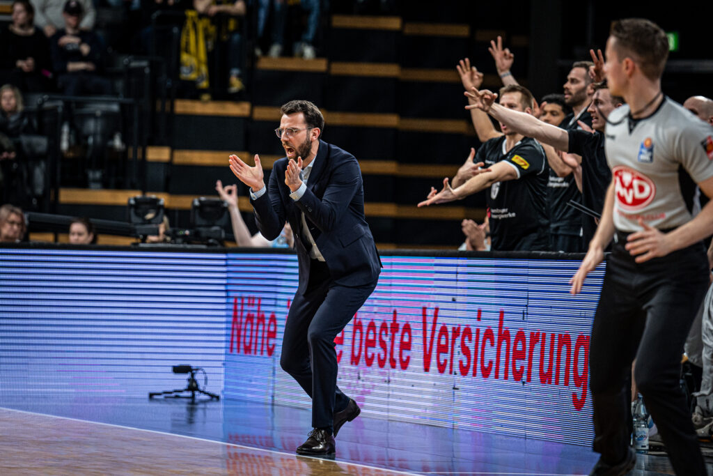 Benka Barloschky Emotionen an der Seitenlinie in Oldenburg
