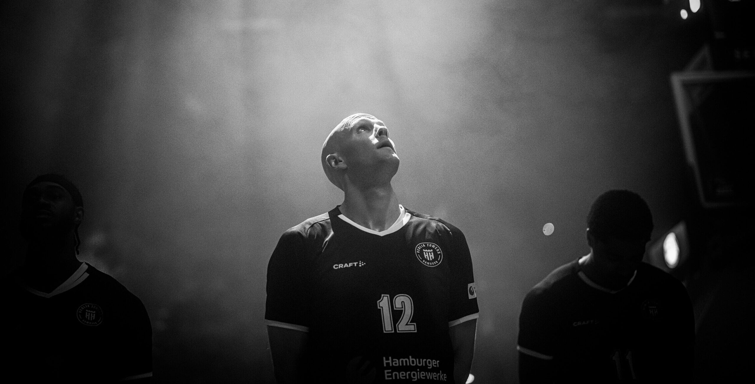 Seth Hinrichs im Lichtkegel