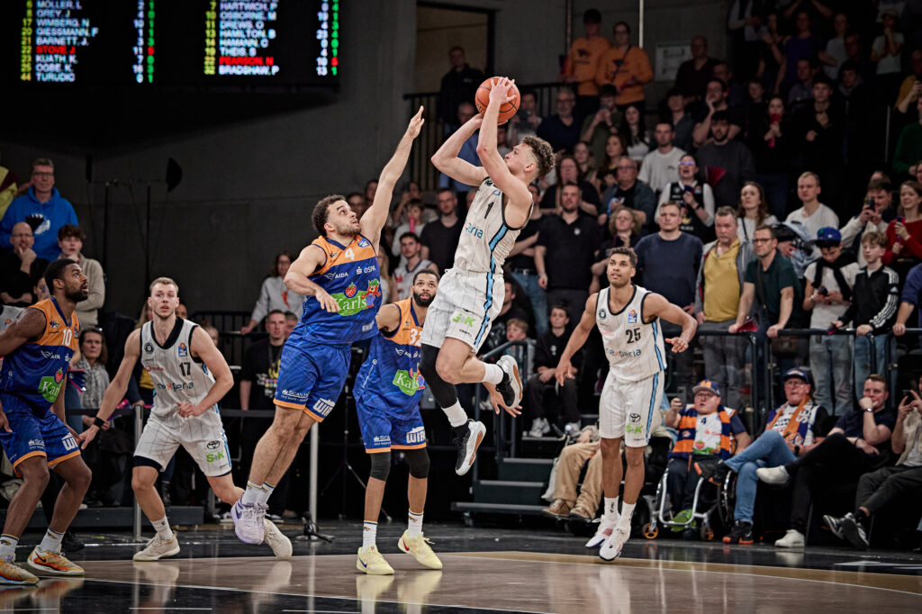 Brae Ivey Buzzerbeater gegen Rostock