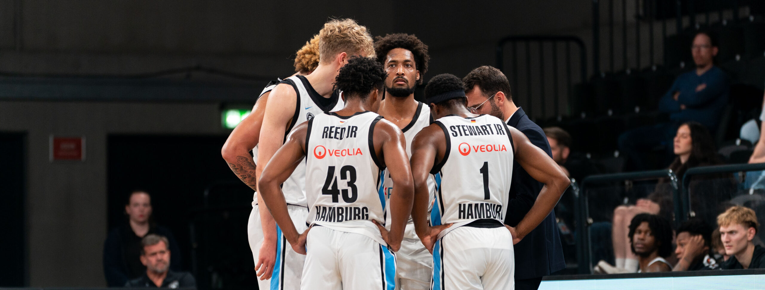 Towers bieten Favoriten lange die Stirn
