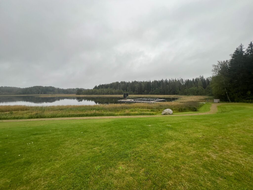 Panoramablick auf einen See