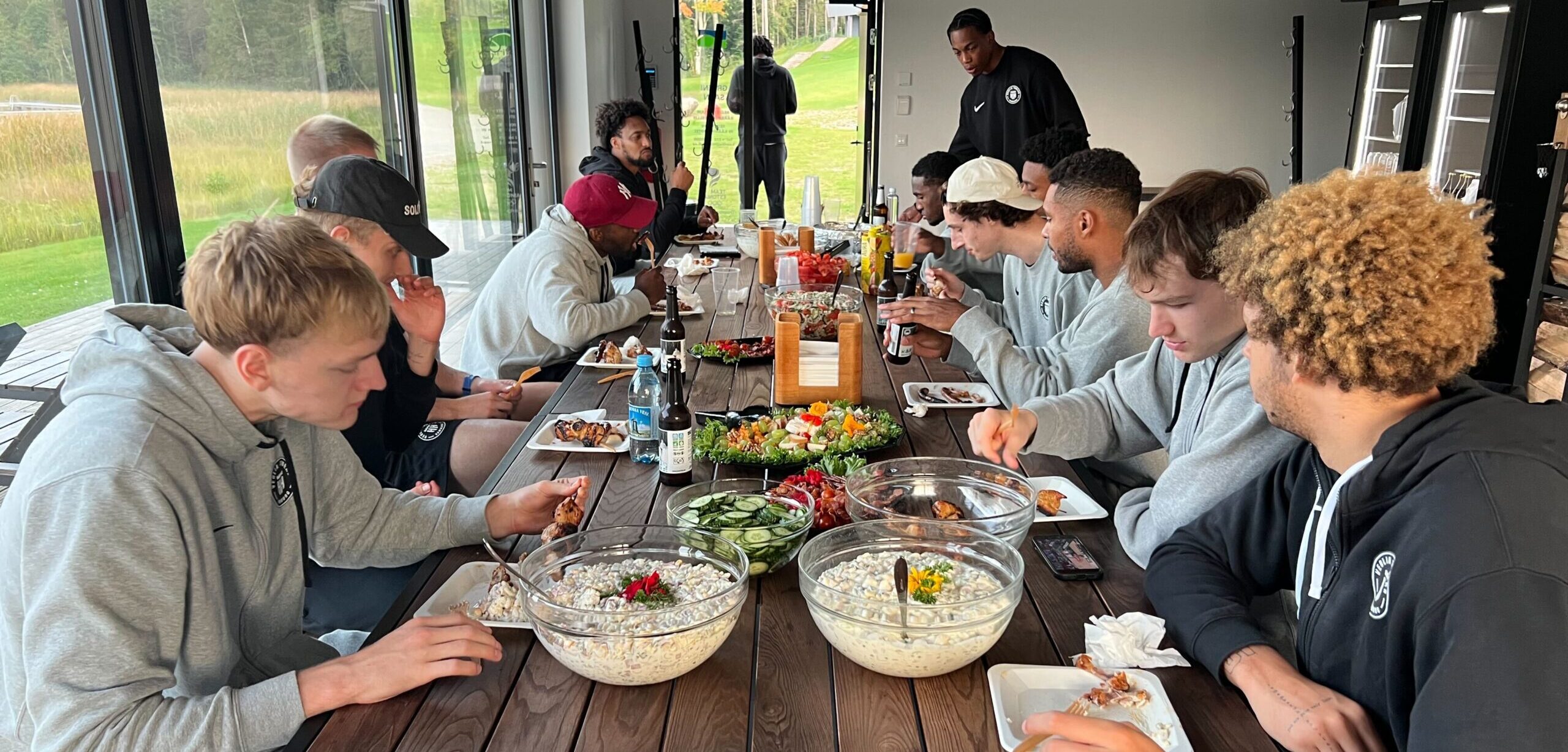 Trainingslager-Tagebuch: Tag 6 – Intensives Abschlusstraining und BBQ am See